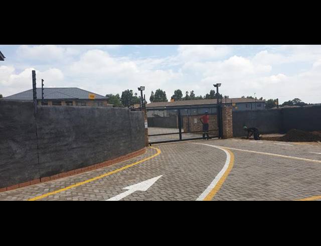 3 BEDROOM APARTMENT FOR SALE IN BEYERS PARK